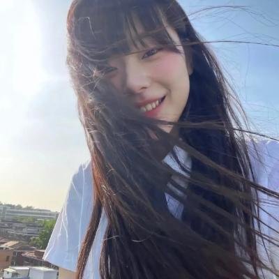 在阳光下腐烂